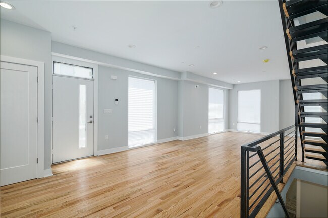Foto del edificio - 2521 W Jefferson St