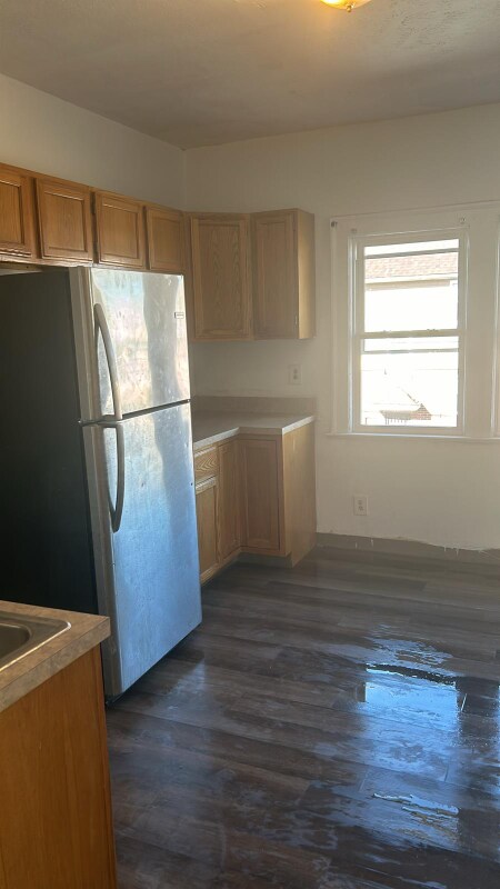 Foto del edificio - 3356 E 142nd St