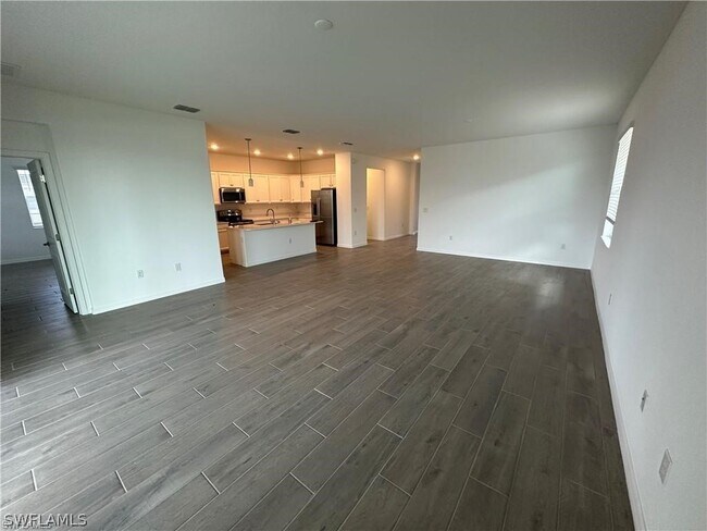 Building Photo - 2557 Kona Wy