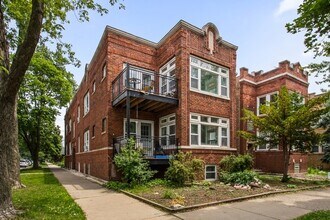 Building Photo - 5347-5353 W Belle Plaine Ave