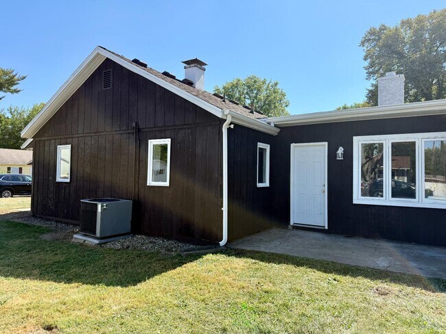 Building Photo - 1022 Giddings St