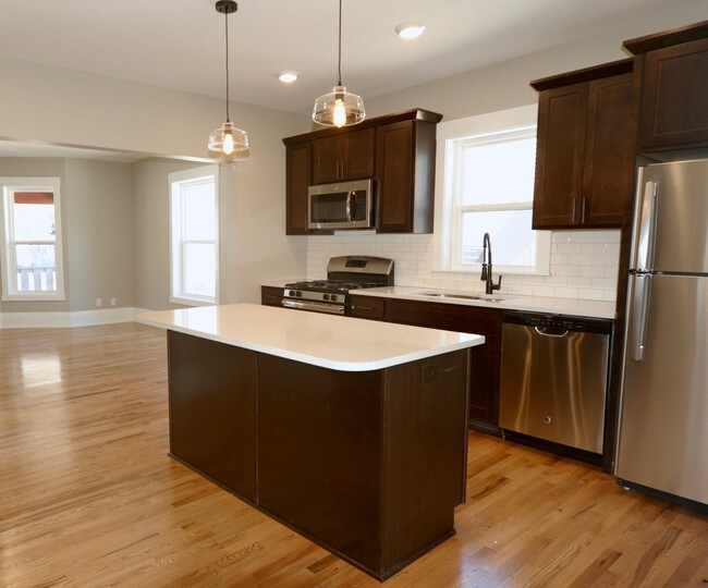 Foto del edificio - 646 Thomas St SE