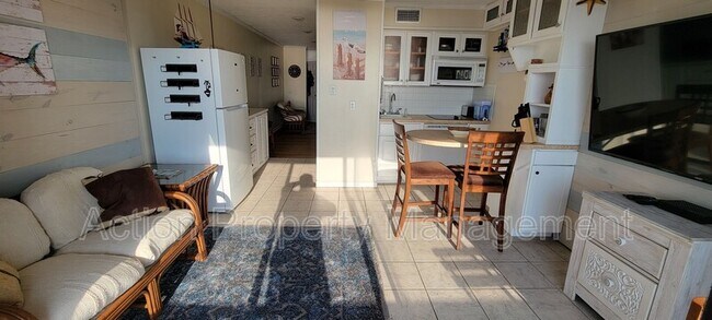 Foto del edificio - 3938 Surfside Blvd