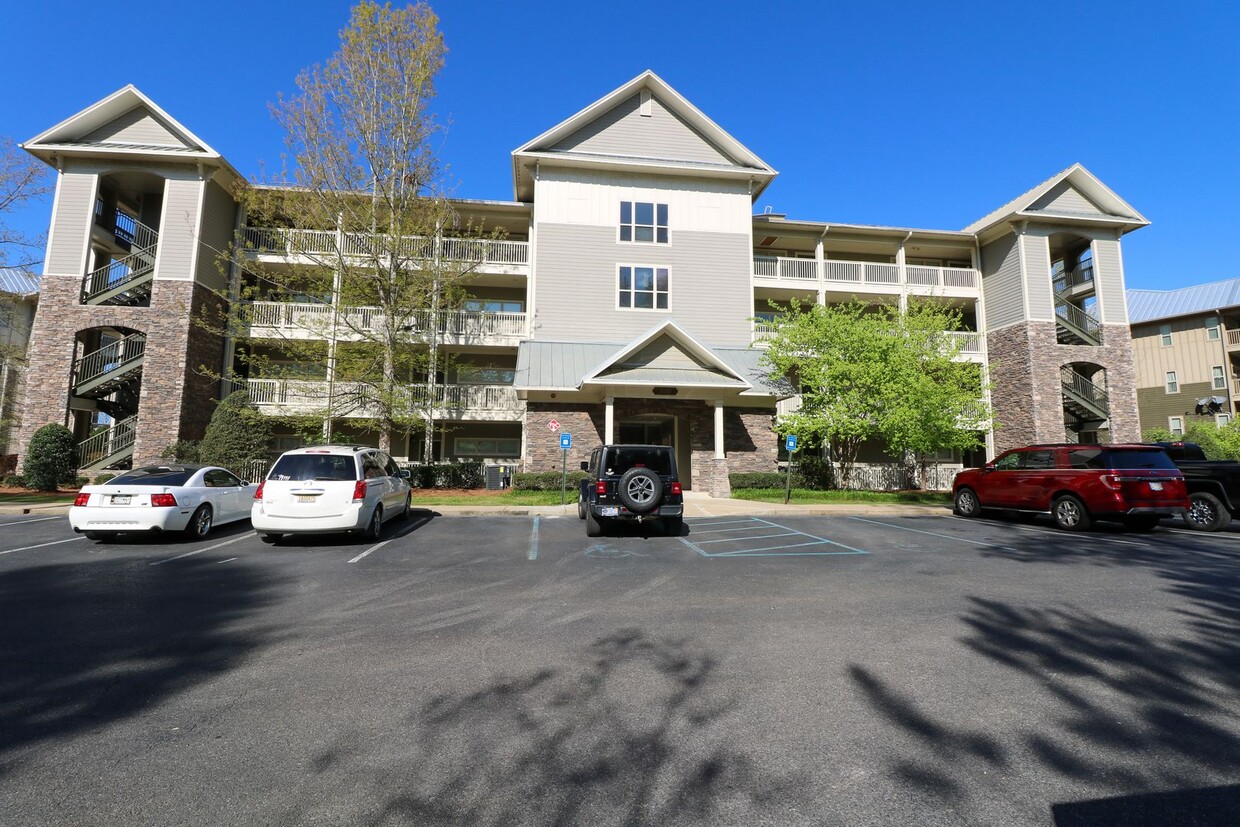 Primary Photo - Furnished Condo on Logan Martin Lake