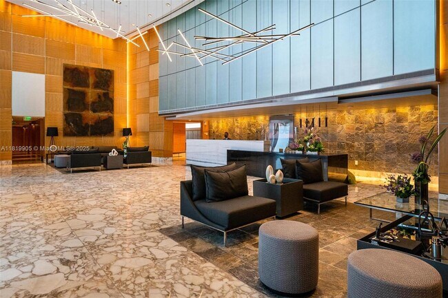 Foto del edificio - 1331 Brickell Bay Dr