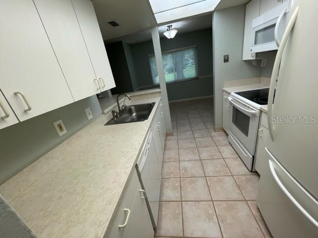 Building Photo - 104 Palm Coast Pkwy NE