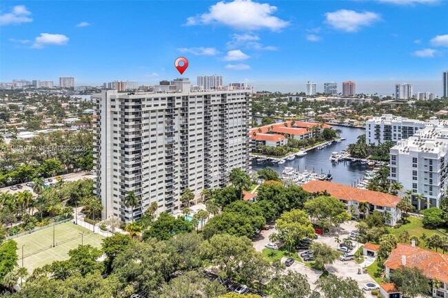 Foto del edificio - 3200 Port Royale Dr N