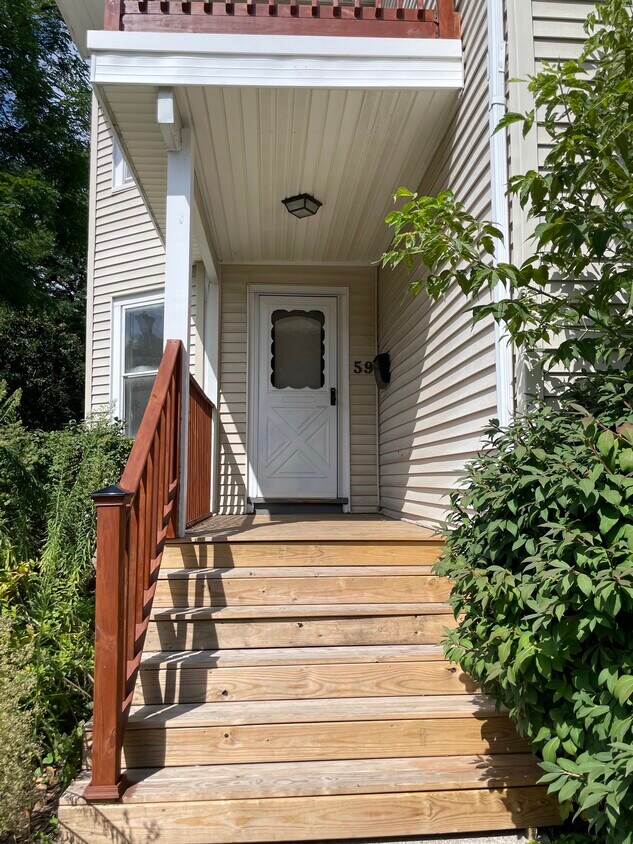 59 Colby St Unit Lower, Rochester, NY 14610 Apartments in Rochester