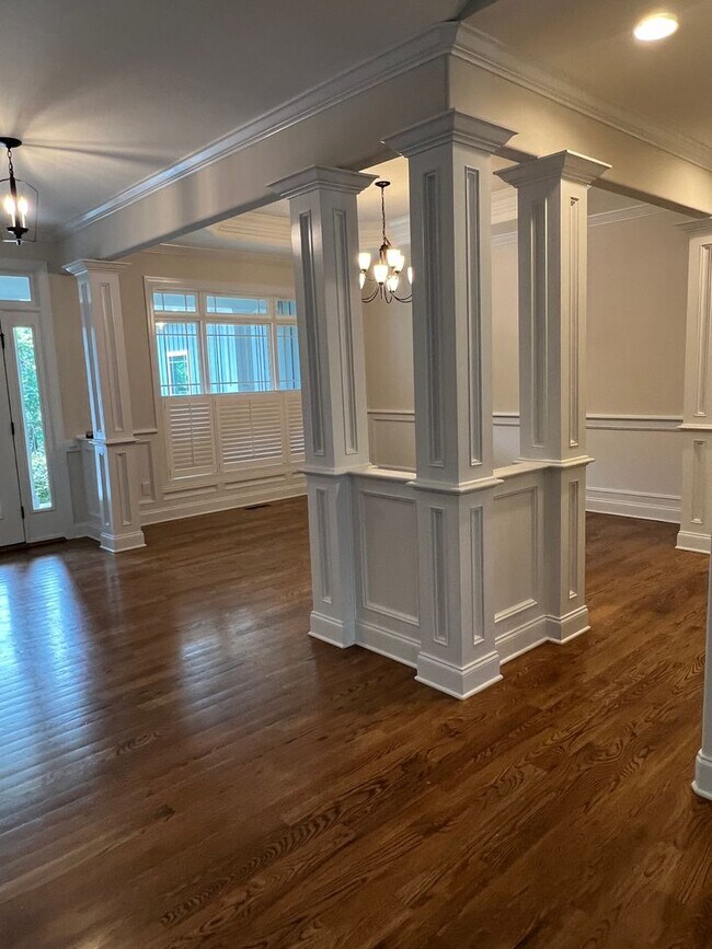 Building Photo - Gorgeous 4 Bed 2.5 Bath Home in Pinehurst