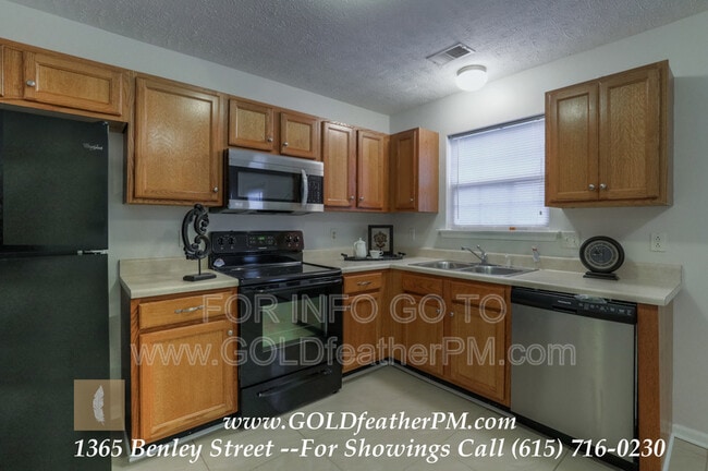 Building Photo - 1349 Benley St