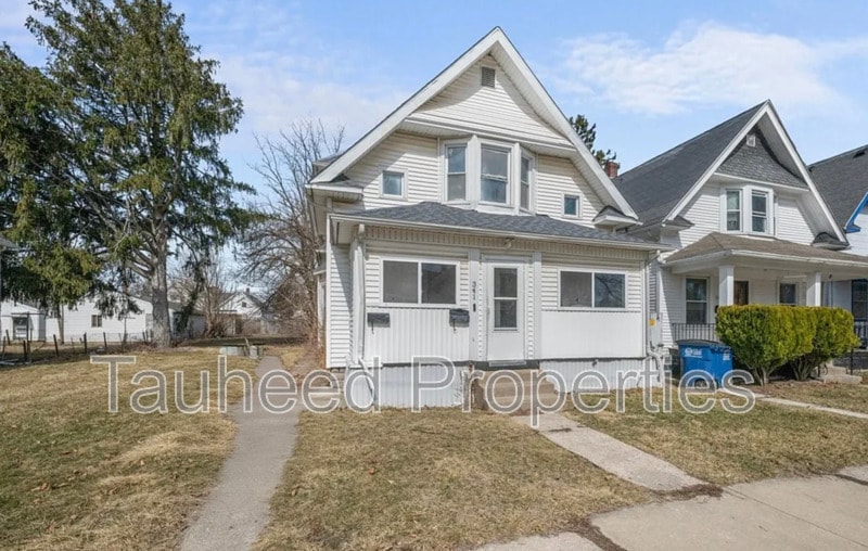Building Photo - 341 E Weber St