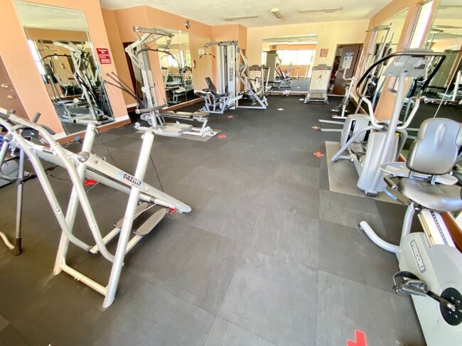 Foto del edificio - 8145 NW 7th St