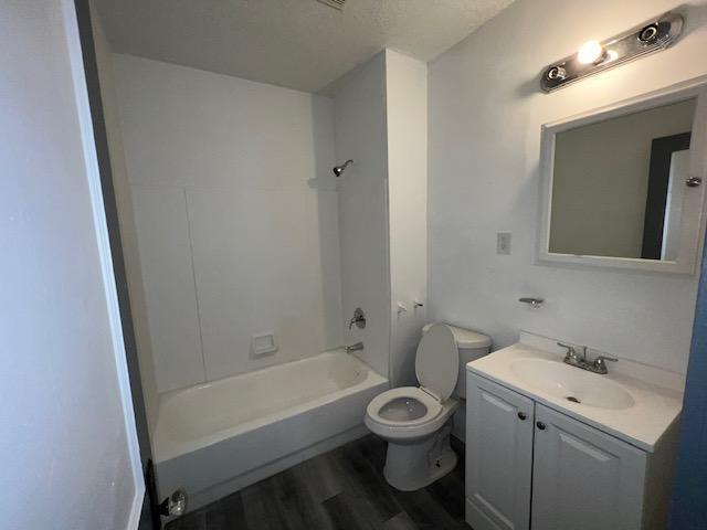 Foto del edificio - 13905 Glenside Rd