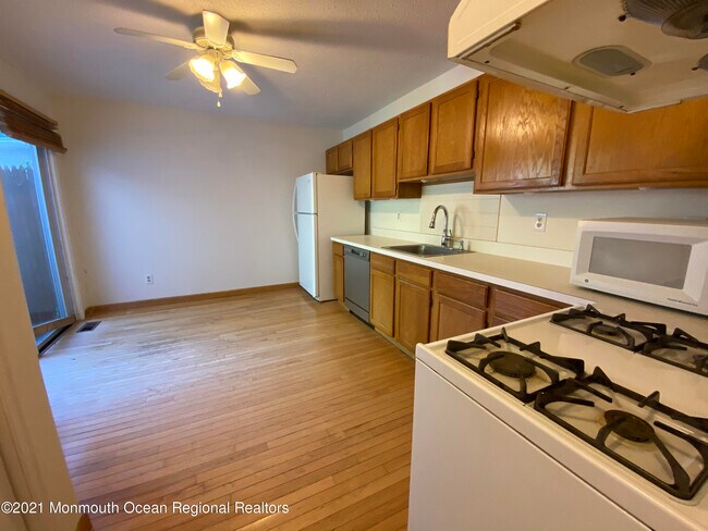 Foto del edificio - 45 Barn Swallow Blvd