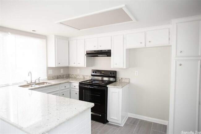Foto del edificio - 304 Timberline Dr