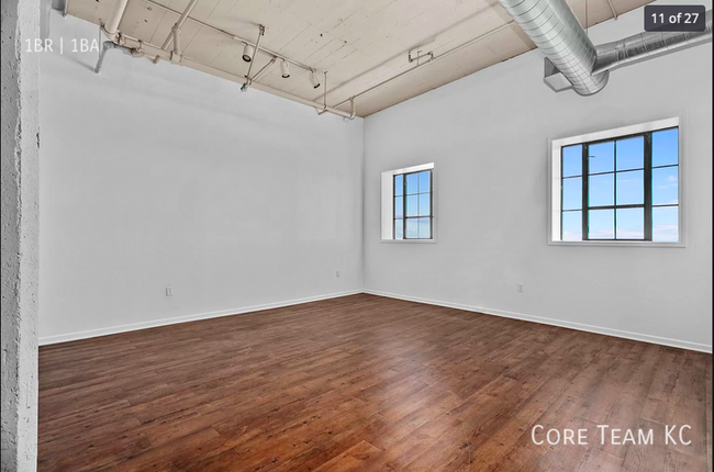 Foto del edificio - Renovated West 7th Street Loft For Rent