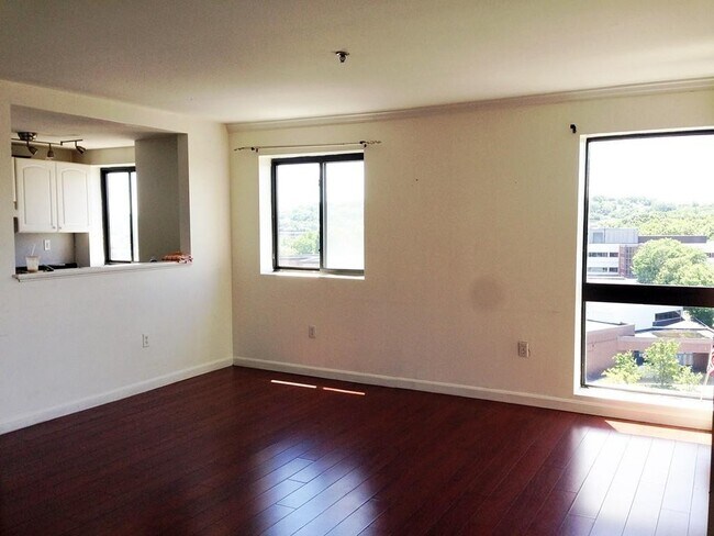 Foto del edificio - 15 N Beacon St