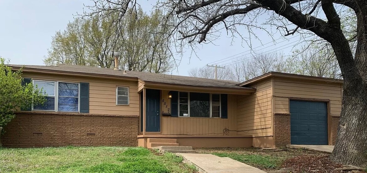 Primary Photo - 5512 N Garrison Ave