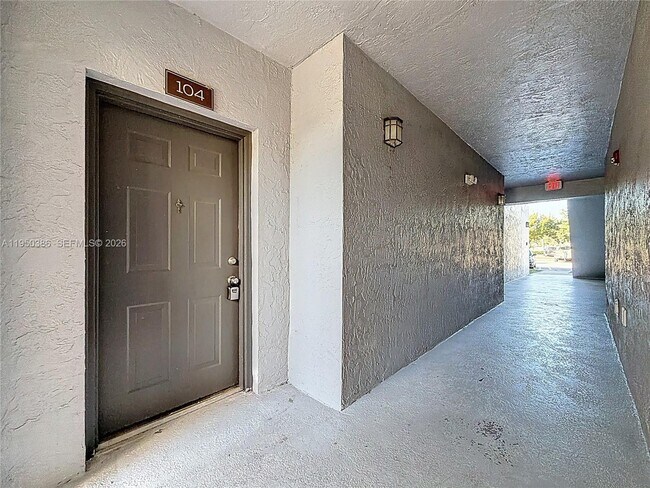 Foto del edificio - 11205 W Atlantic Blvd