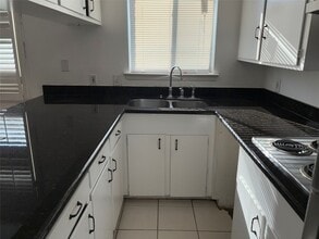 Building Photo - 7714 Renwick Dr