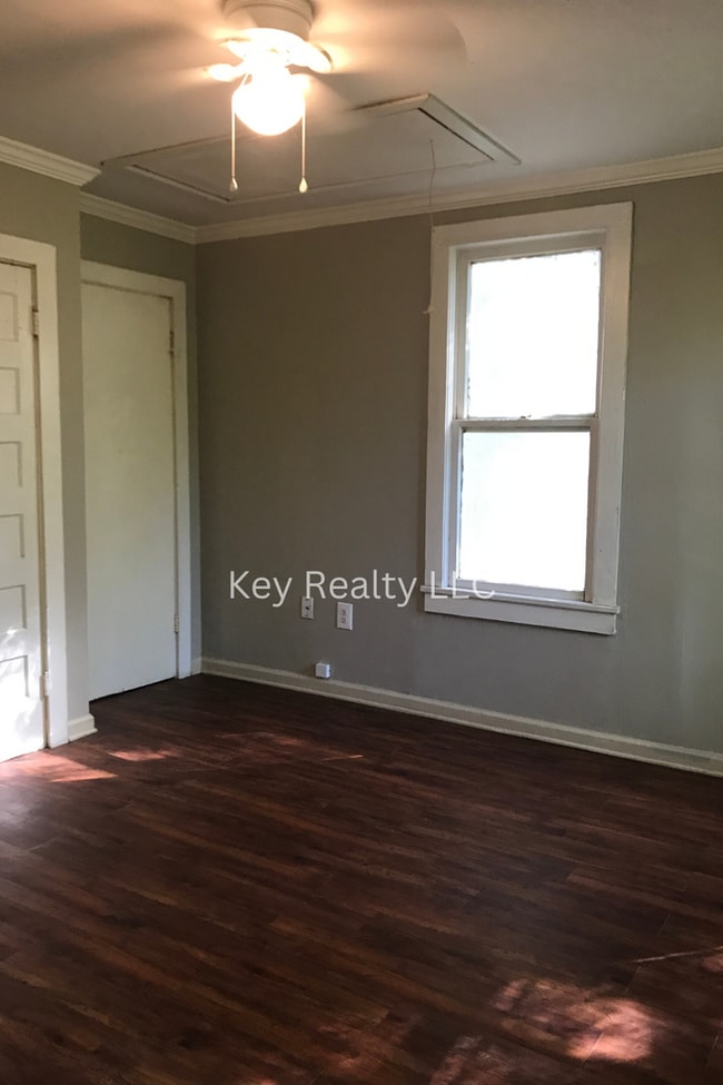 Building Photo - ****210 Ball Street - Pineville