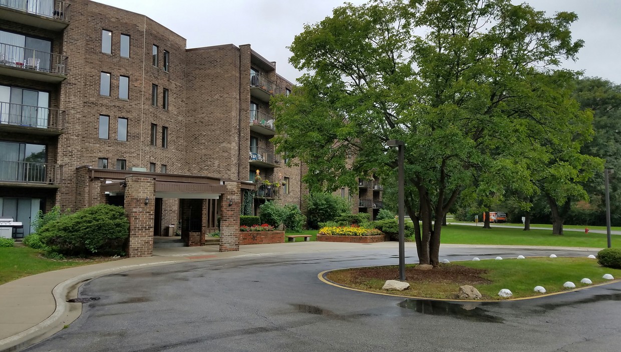 Foto principal - 525 N Quentin Rd