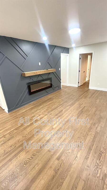 Building Photo - 2194 Tilson Cir