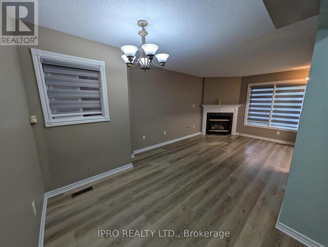 Building Photo - 44 Mistleflower Ct