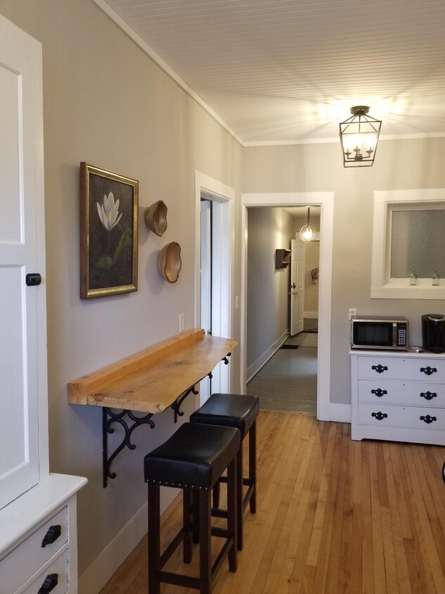 Foto principal - 47 W Main St