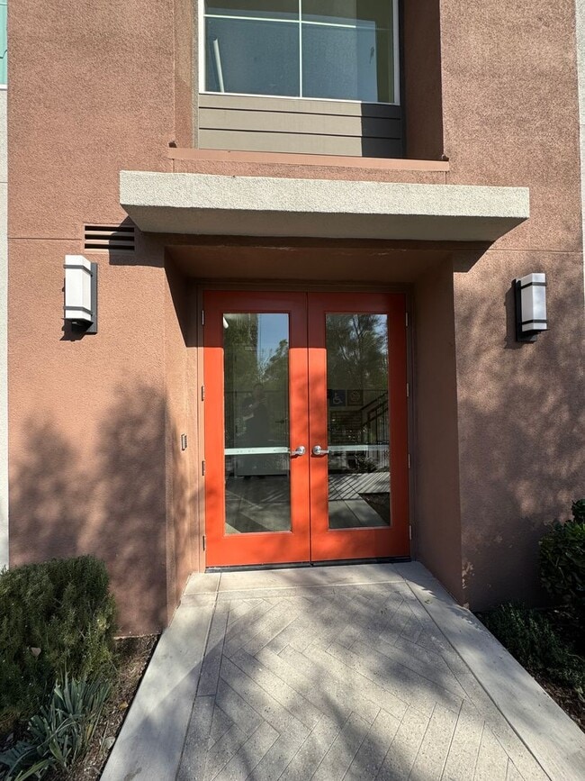 Building Photo - Brand New 1 bedroom, 1 bath Townhome with 2 car tandem garage for lease