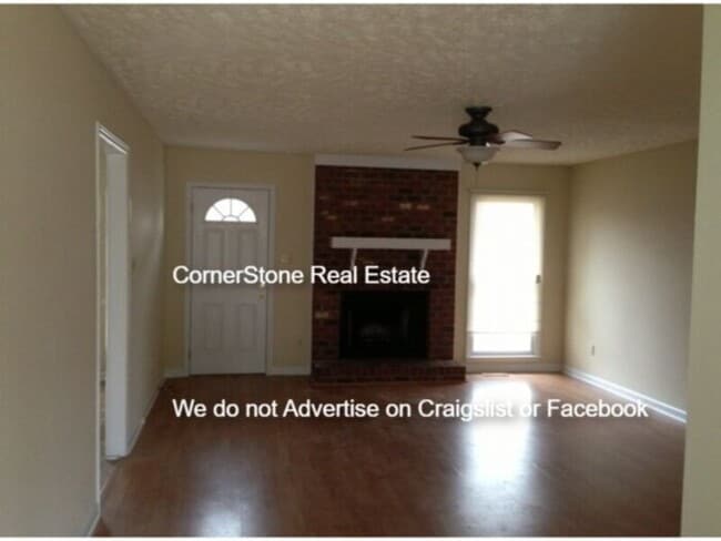 Foto del edificio - 5012 Shimmer Dr