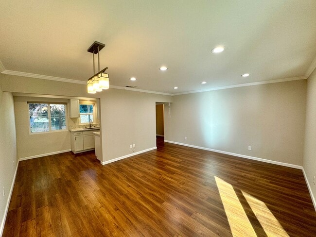 Building Photo - Great 3B/2BA House in San Marcos!