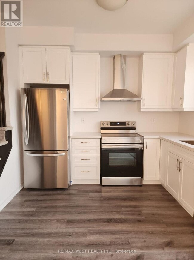 Building Photo - 461 Blackburn Dr