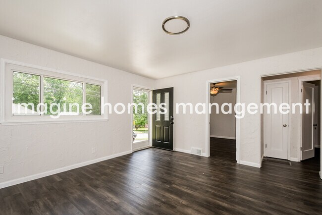 Foto del edificio - 853 Liggett Ave