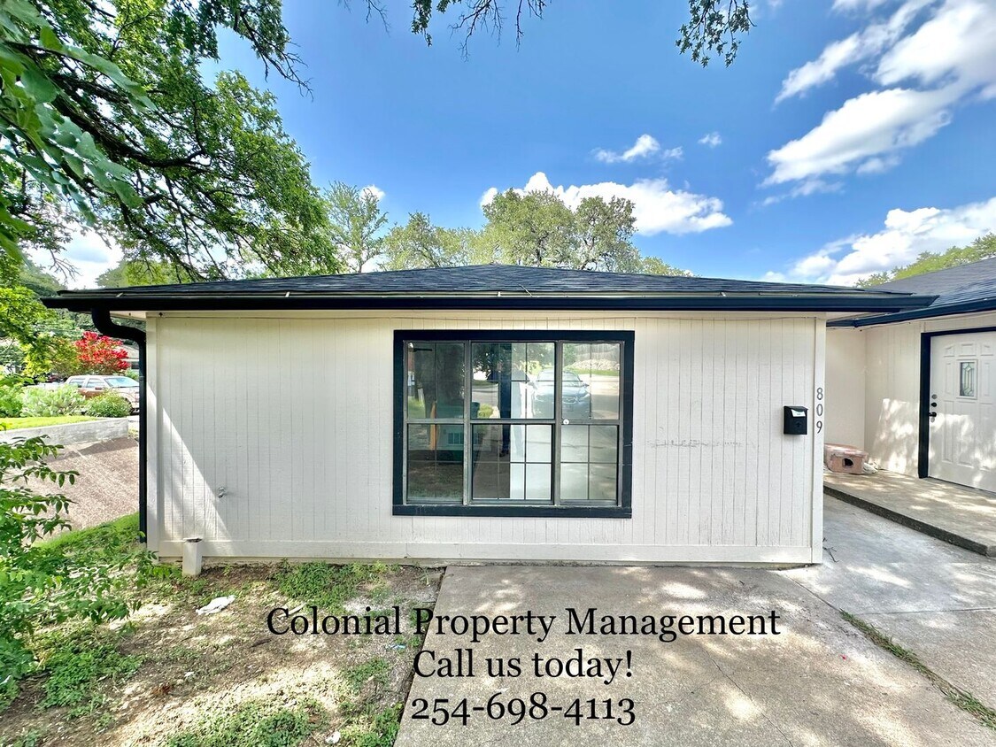 Primary Photo - Updated Duplex in Charming Belton Texas!