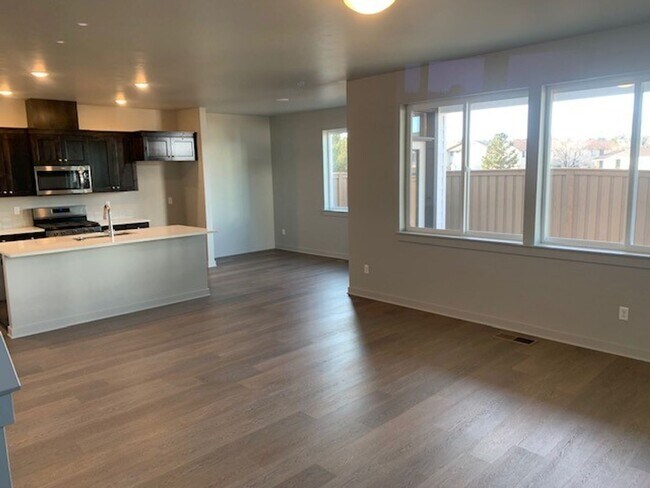 Foto del edificio - 3 Bed/2.5 Bath Pahlisch Home in NE Bend - ...