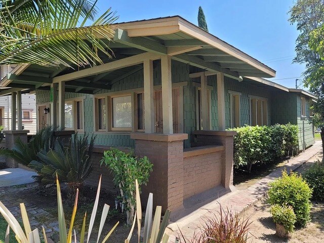 Building Photo - 1934 W 23rd St