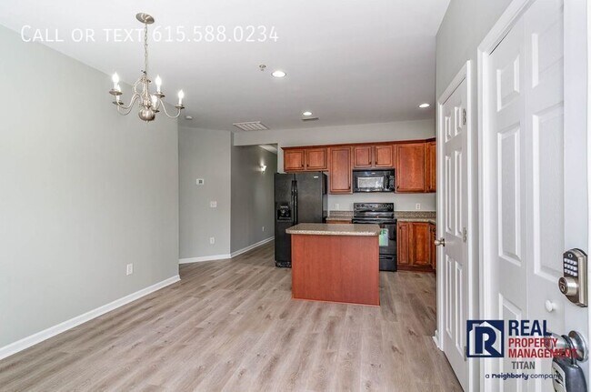 Foto del edificio - 1004 Briggs Ln