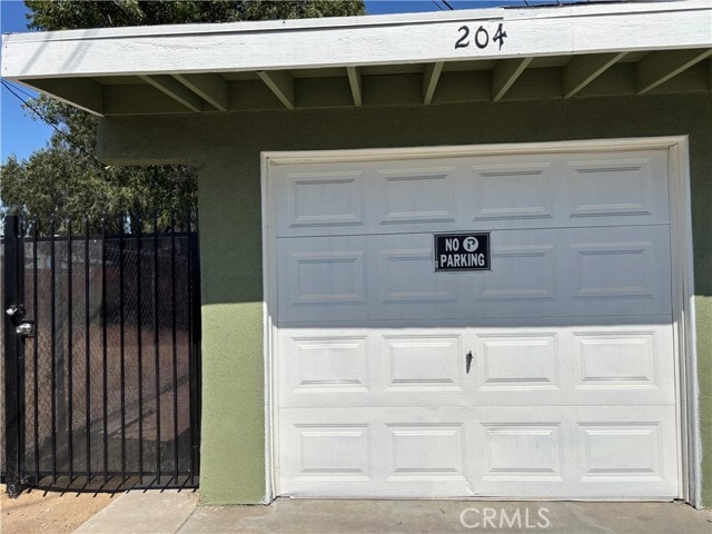 Building Photo - 204 N Orange Ave