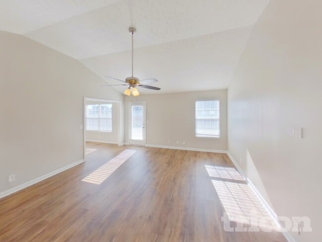 Foto del edificio - 3107 Donard Ct