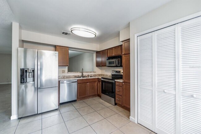 Foto del edificio - 2748 Candlewood Ct