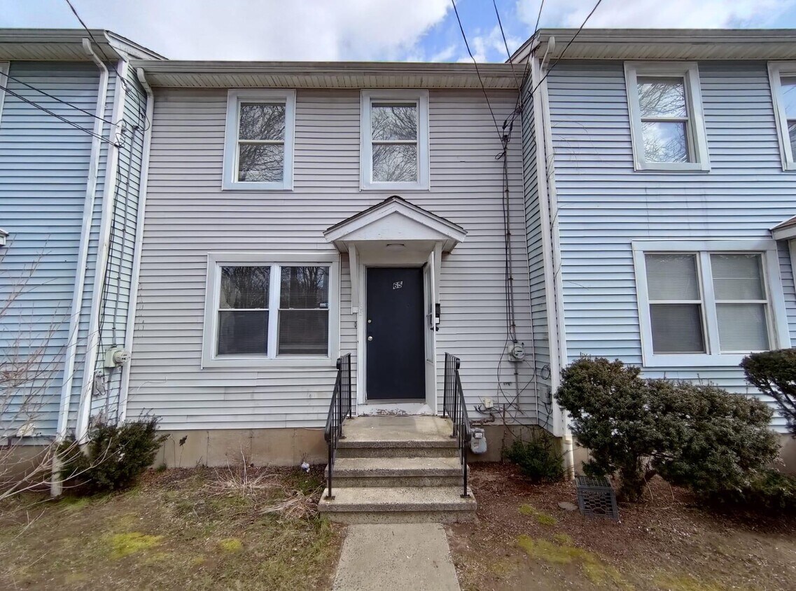 Primary Photo - 65 Arch St