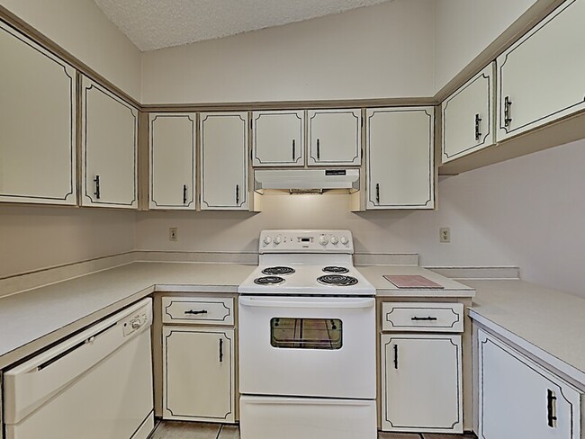 Building Photo - 32717 Blossom Ln