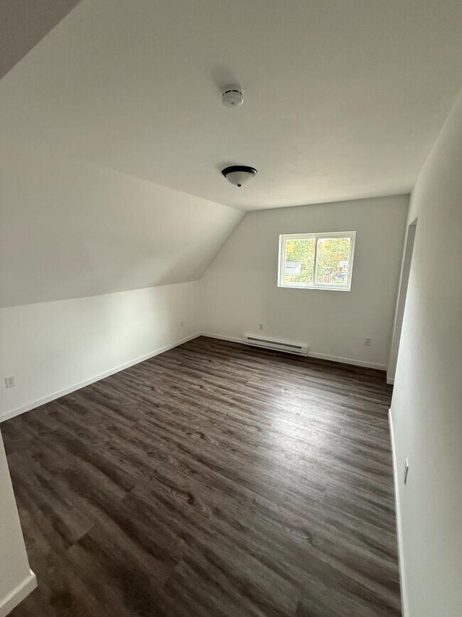 Foto del edificio - 1359 Oakes St