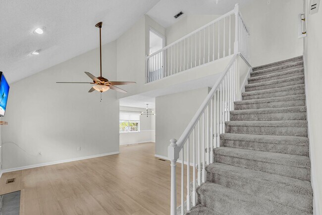 Building Photo - Charming 3BR/2.5BA Home with 2-Car Garage & Fenced Yard in Citadel Woods — West Ashley