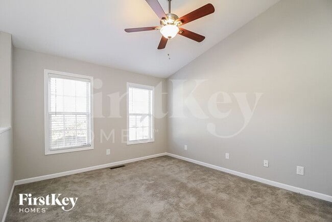 Building Photo - 950 Buckhorn Ct
