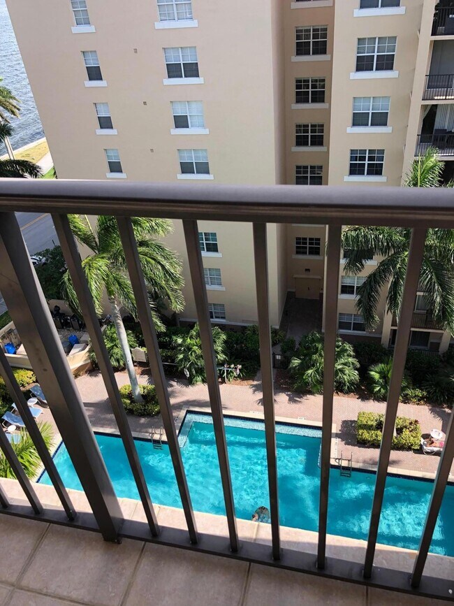 Building Photo - 1801 N Flagler Dr