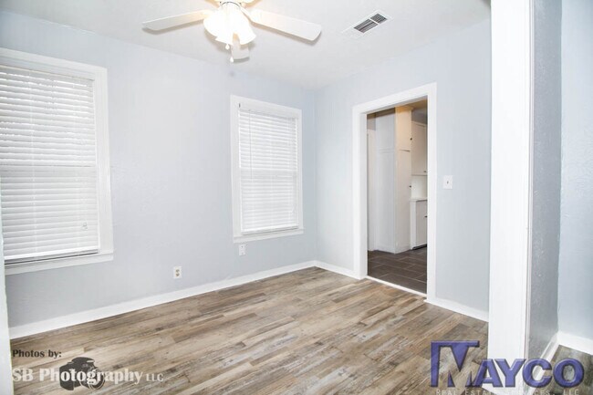 Foto del edificio - 3 bedroom 1.5 Bath house newly remodeled!