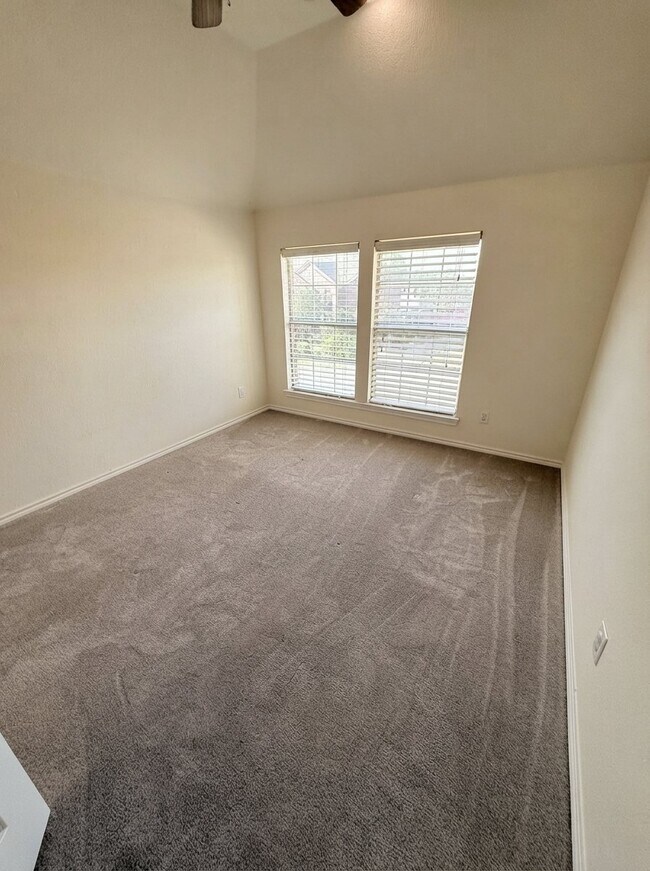 Foto del edificio - 5429 Norris Dr