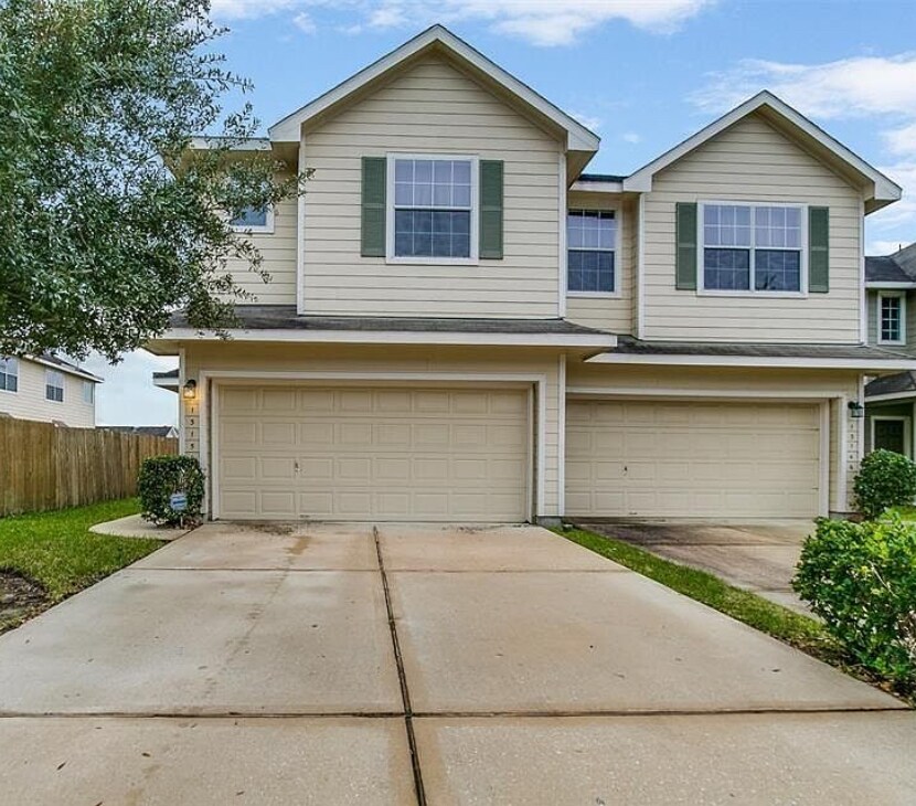 Primary Photo - 13015 Peppergate Ln